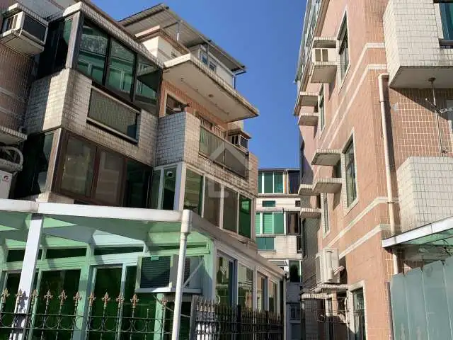 八鄉南富銀花園住宅 屋苑出租 富銀花園 元朗錦上路屋苑式中層村屋 House730 八鄉南富銀花園住宅 屋苑出租 富銀花園 元朗錦上路屋苑式中層村屋 House730