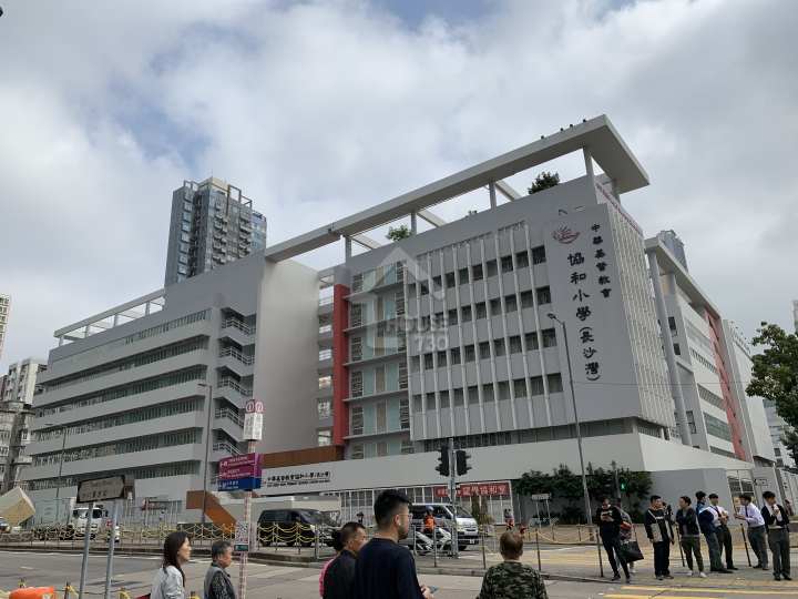 睿峰 附近環境 多間學校在樓盤毗鄰。 - House730