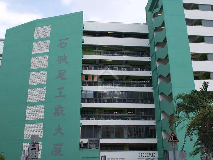 睿峰 附近環境 樓盤鄰近多間創意設施,包括賽馬會創意藝術中心(JCCAC)。 - House730
