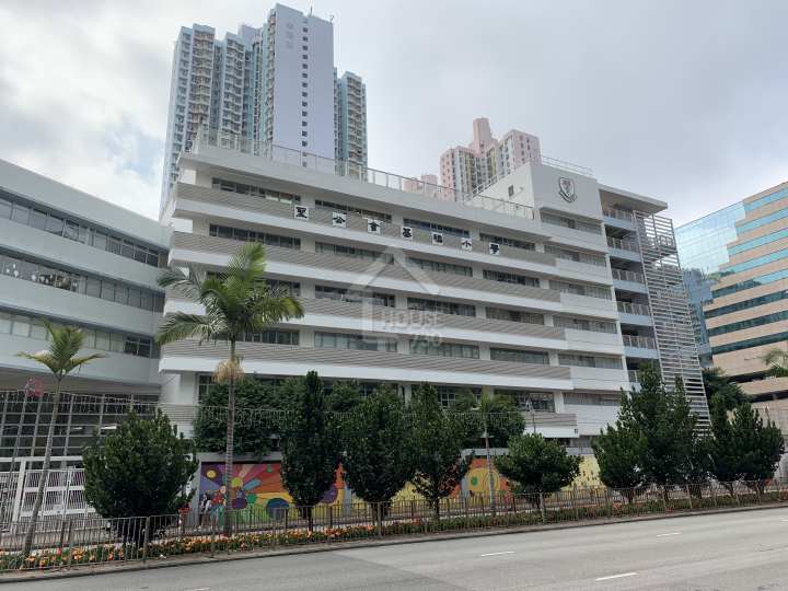 睿峰 附近環境 多間學校在樓盤毗鄰。 - House730