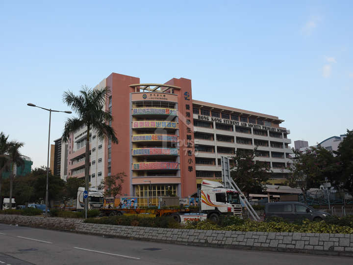 Wetland Seasons Park 附近環境 附近有多間中小學,屬於小學72校網,以及元朗區中學校網,若在區內升學亦非常方便。 - House730