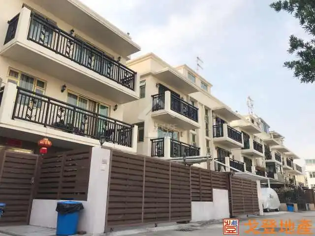 錦田錦豐花園住宅待售錦上路站旁屋苑下複式入車花園 House730 錦田錦豐花園住宅待售錦上路站旁屋苑下複式入車花園 House730