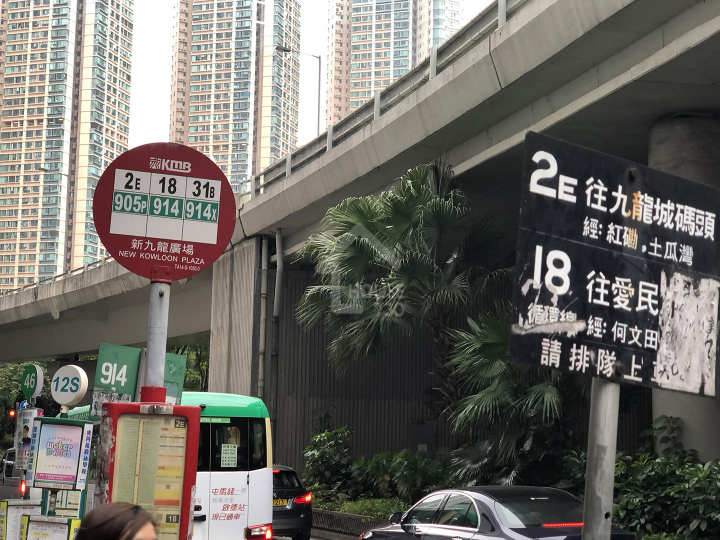 利奧坊.凱岸 公共交通 - House730