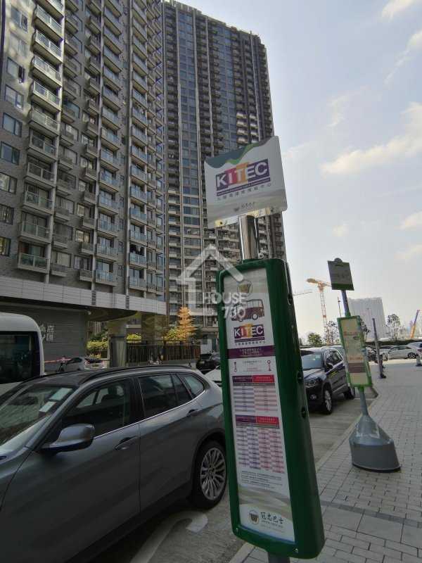 龍譽 公共交通 - House730