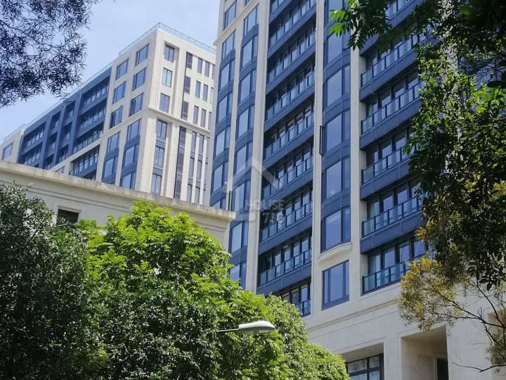 Mount Nicholson III 物業外貌 - House730