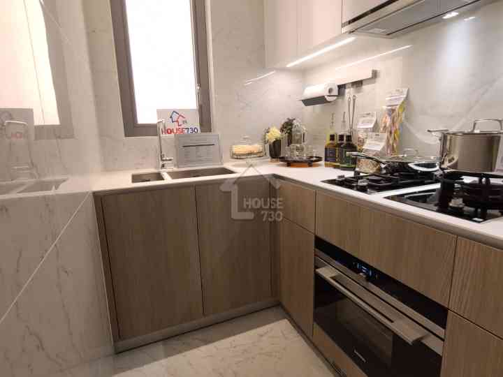 KOKO HILLS 示範單位 2座18樓E室 - House730