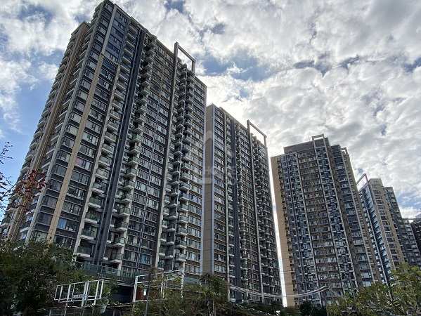 買賣租務-元朗溱柏高層2房戶減至653.5萬易手-House730