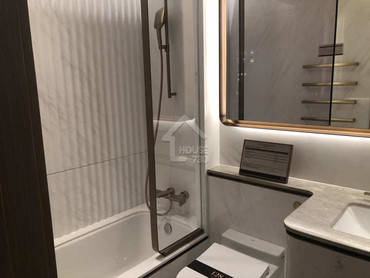 128 Waterloo 示範單位 - House730