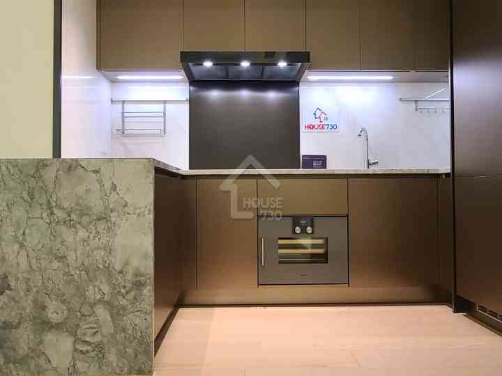 名日.九肚山 示範單位 2座18樓E室 - House730