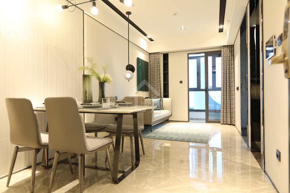 世茂深港國際中心 - House730