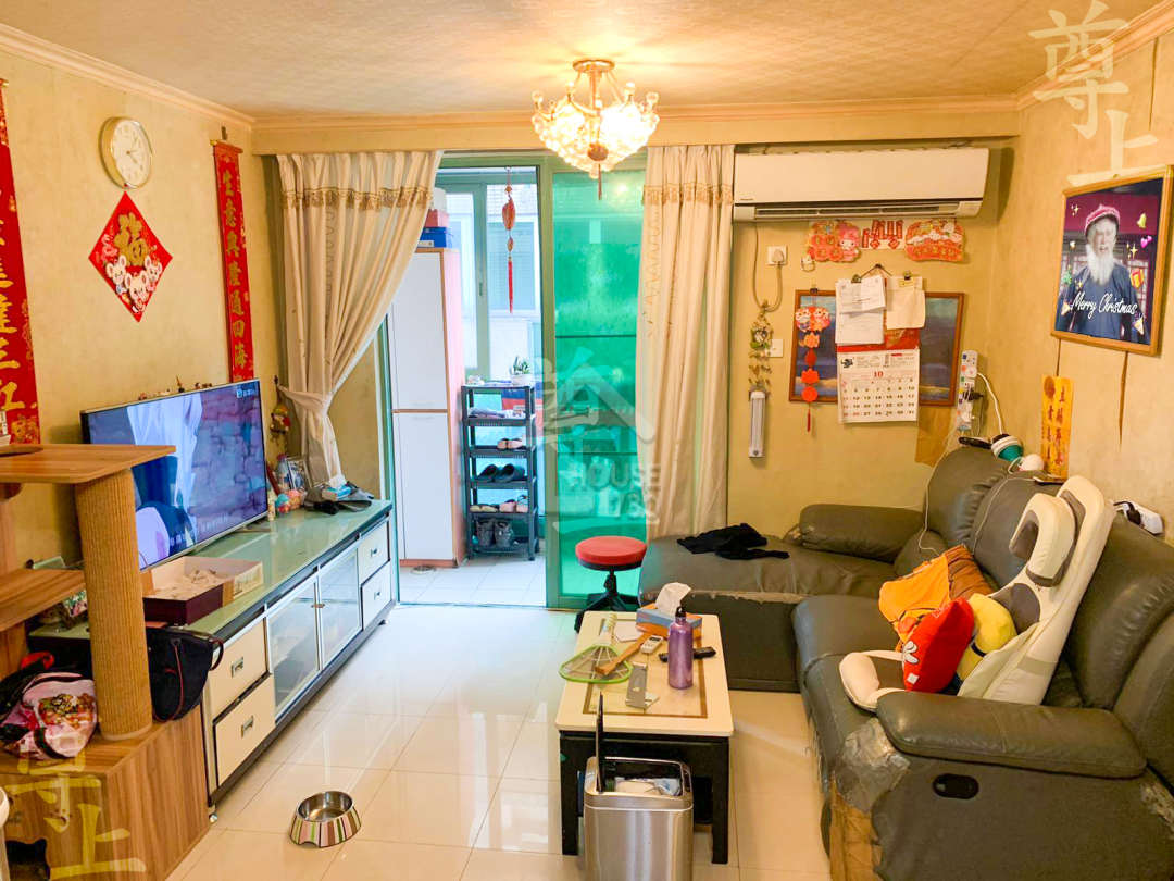 Yuen Long Village House (Yuen Long) 1943231 Sale House730