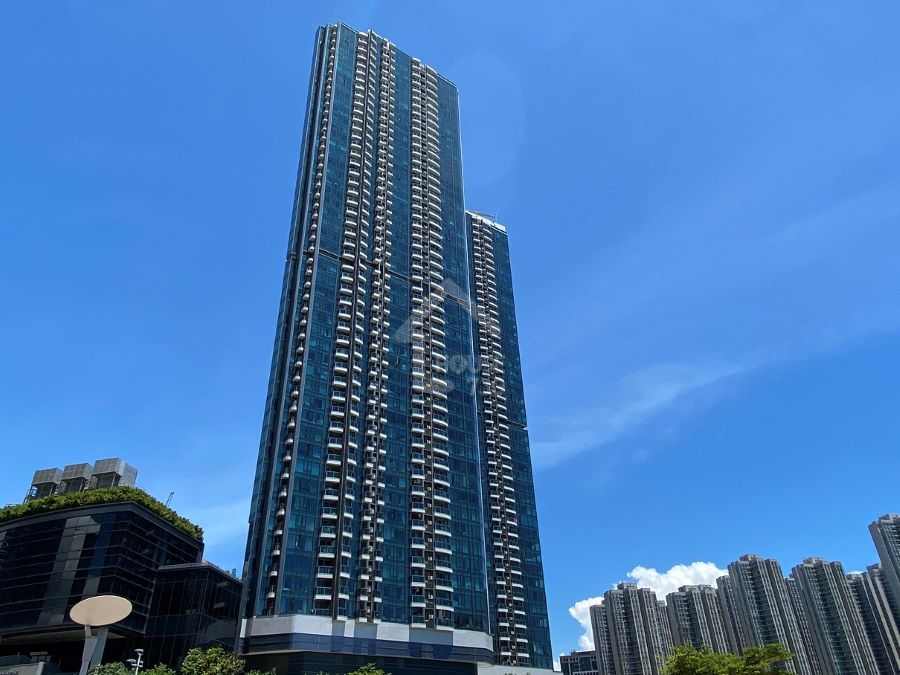 買賣租務-荃灣柏傲灣高層一房878萬轉手 呎價近2.1萬-House730