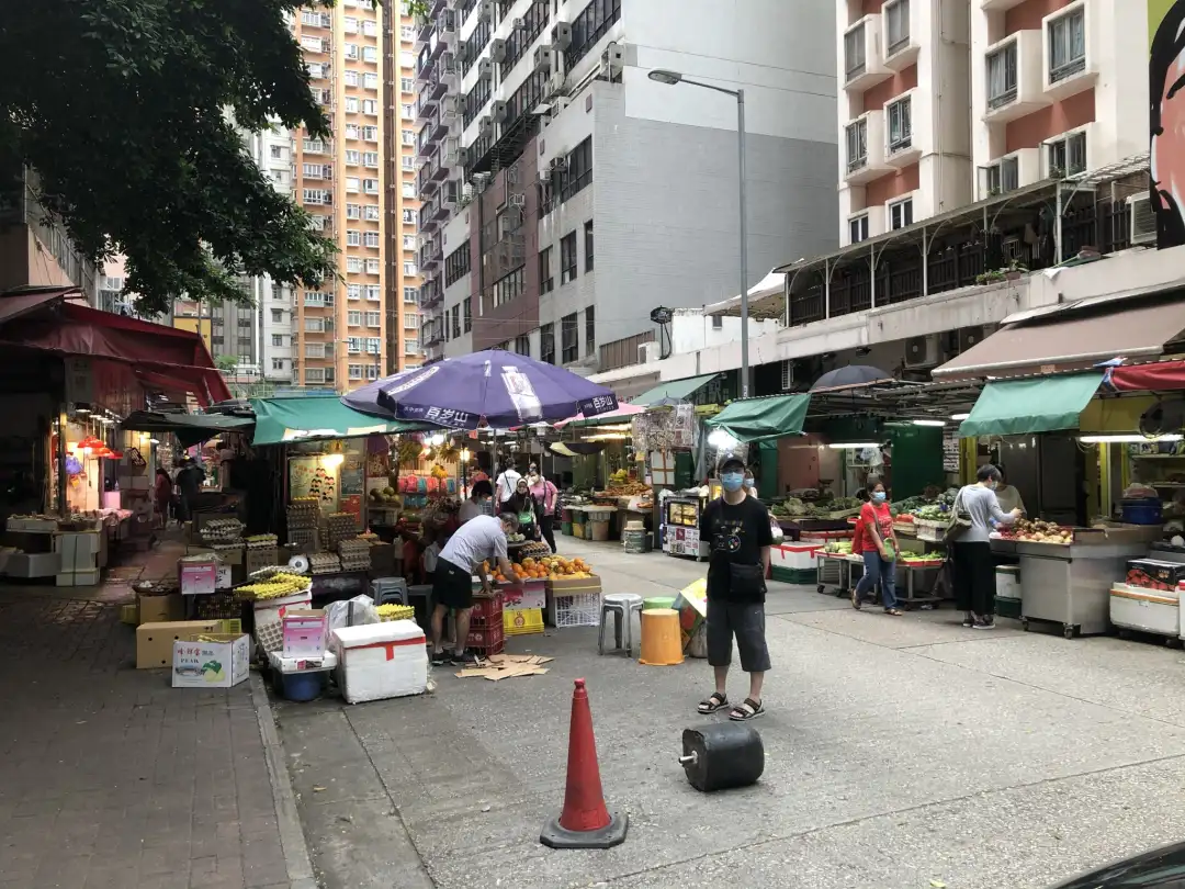 项目对出为露天街市