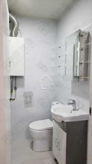 Ho Man Tin ORIENTAL GARDENS Lower Floor Master Room’s Washroom House730-4961238