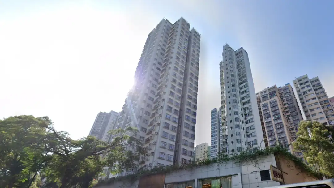 买卖租务-9年帐面赚近一倍 大埔荣晖花园三房户798万元沽-House730