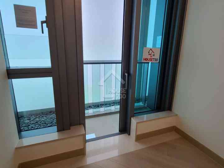 維港滙 I 示範單位 2座 18樓B室 - House730