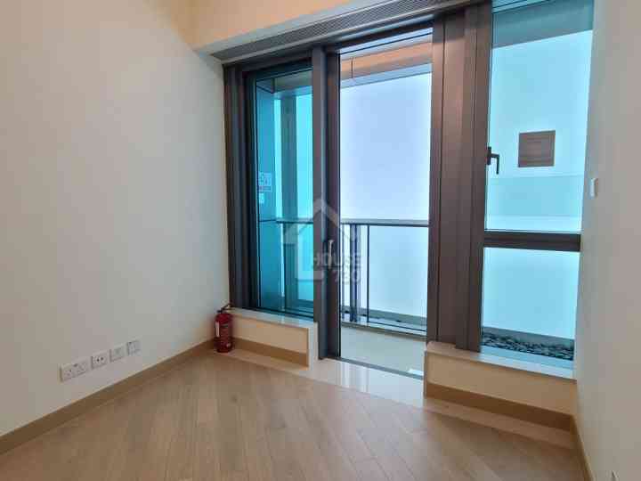 維港滙 I 示範單位 2座 18樓B室 - House730