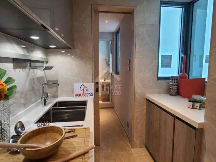 維港滙 I 示範單位 2座 18樓C室 - House730