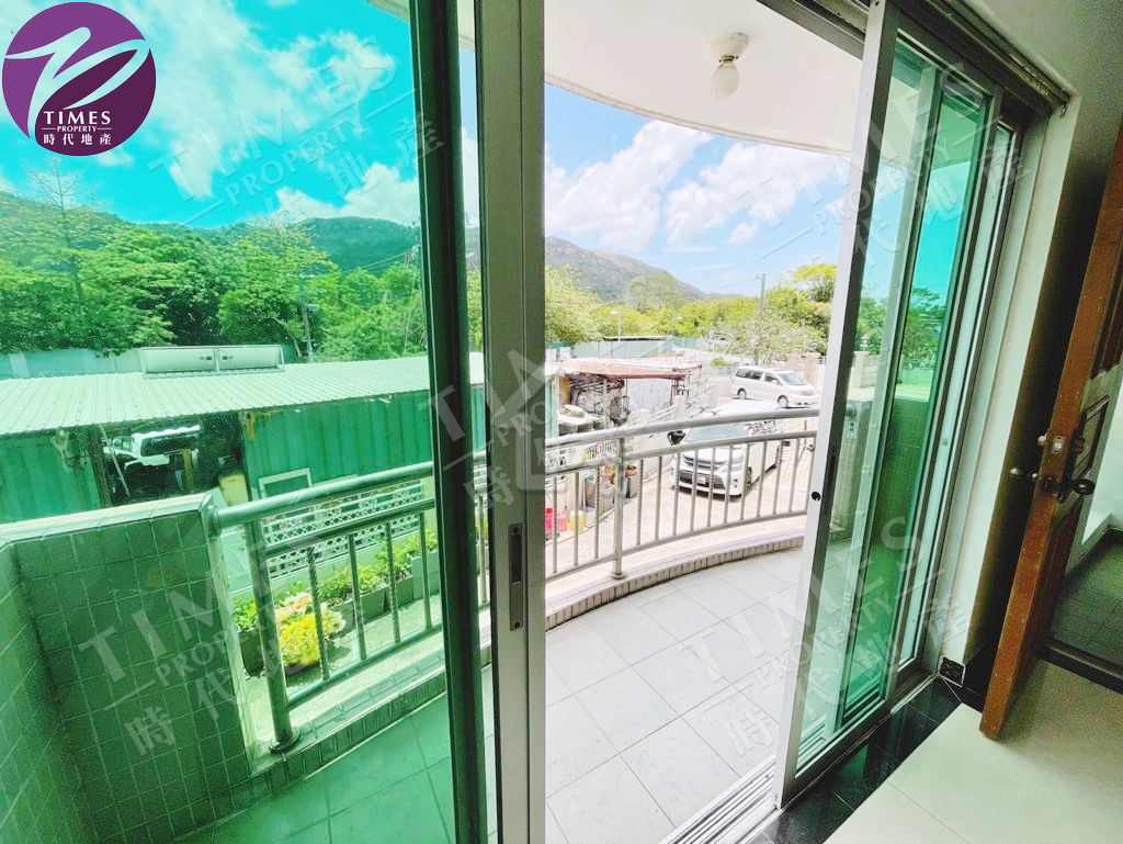 Yuen Long Village House (Yuen Long) Sale House730