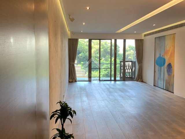 Ho Man Tin CELESTIAL HEIGHTS Lower Floor Living Room 園景，池景及山景 House730-4151700