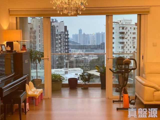 Kowloon Tong LUNG CHEUNG COURT Lower Floor Living Room House730-4900194