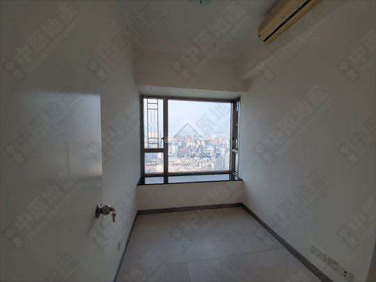 Kowloon Station SORRENTO Middle Floor House730-4829653