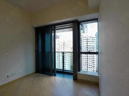 Shek Tong Tsui NOVUM WEST Middle Floor Living Room House730-5244287