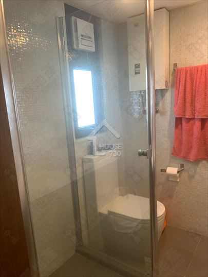 North Point Mid-Levels BROADVIEW TERRACE Lower Floor Washroom House730-516149