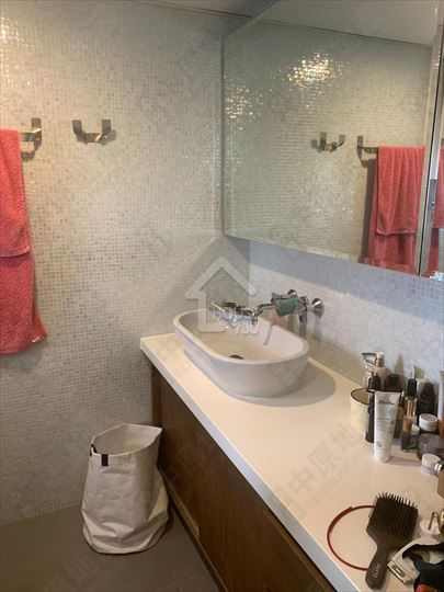 North Point Mid-Levels BROADVIEW TERRACE Lower Floor Master Room’s Washroom House730-516149