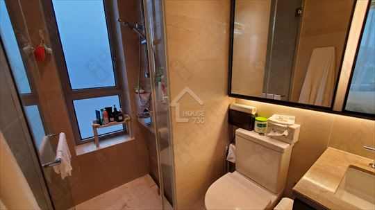 Sai Wan Ho ISLAND RESIDENCE Upper Floor Master Room’s Washroom House730-5358384