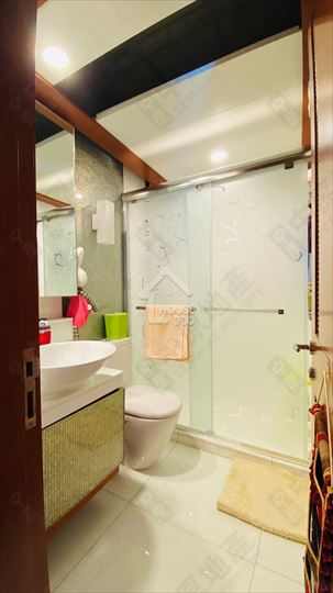 Olympic Station THE LONG BEACH Middle Floor Master Room’s Washroom House730-2263562