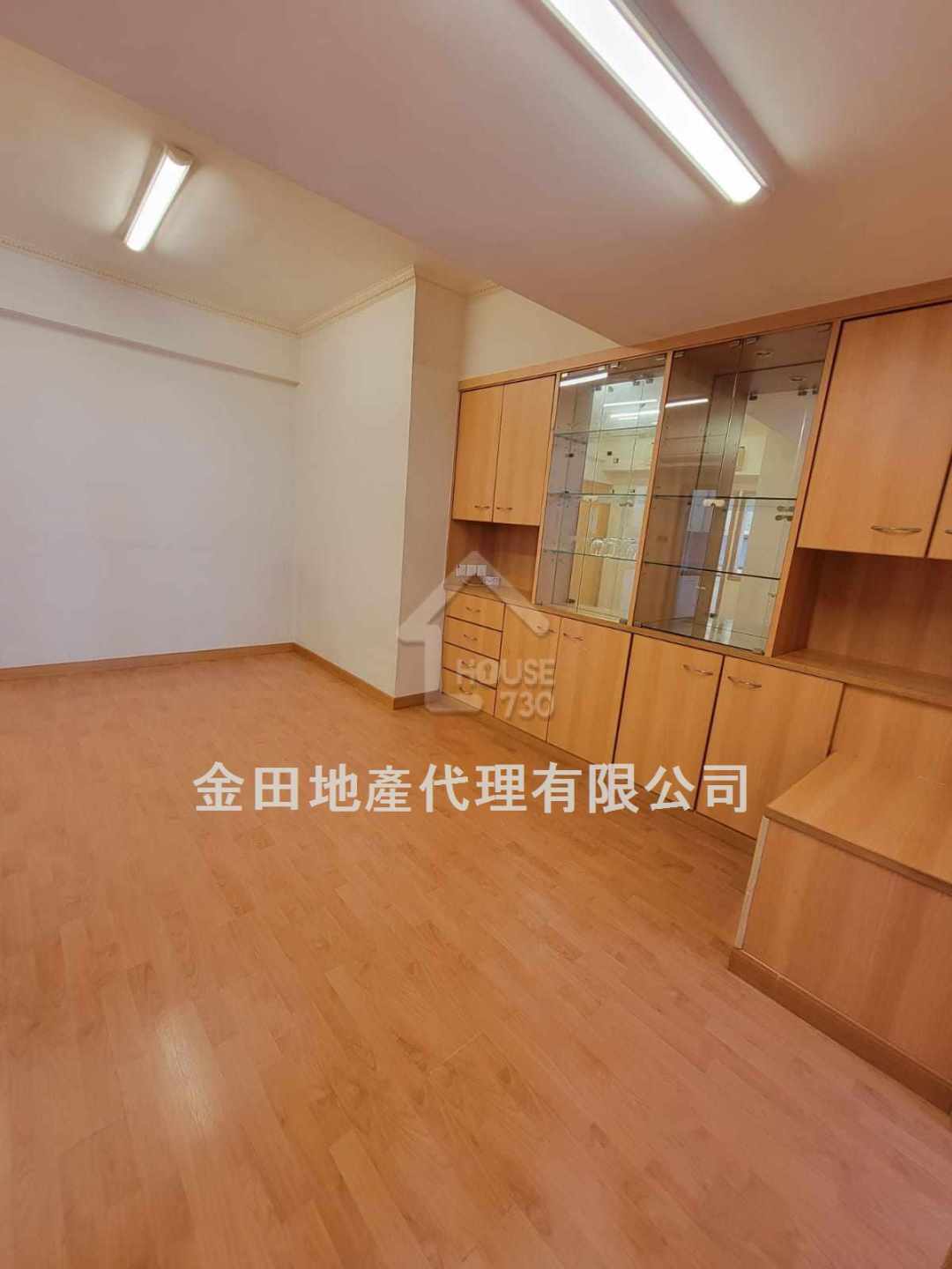 Wan Chai KWONG SANG HONG BUILDING Middle Floor Living Room House730-6282601