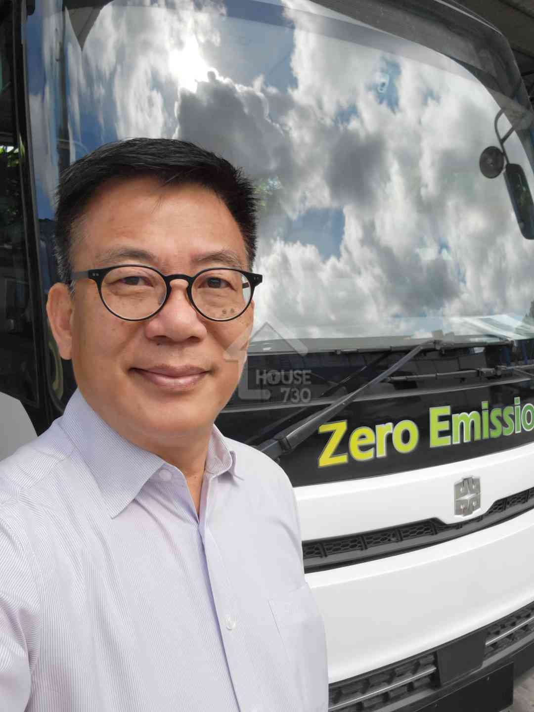 香港汽車高級駕駛協會主席江日雄親自為《Tech實你》嘅讀者講解點揸電動車最好。