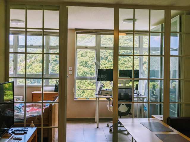 Yiu Tung TUNG HEI COURT Upper Floor Living Room 玻璃特色牆設計，引入天然陽光，空間寬敞 House730-6526626