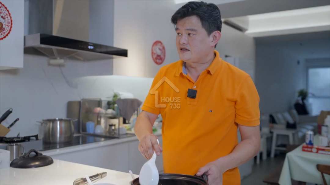 曾跟米芝蓮星級大廚學藝嘅大廚Alfred Yu認為蒸焗爐係屋企嘅煮食神器。
