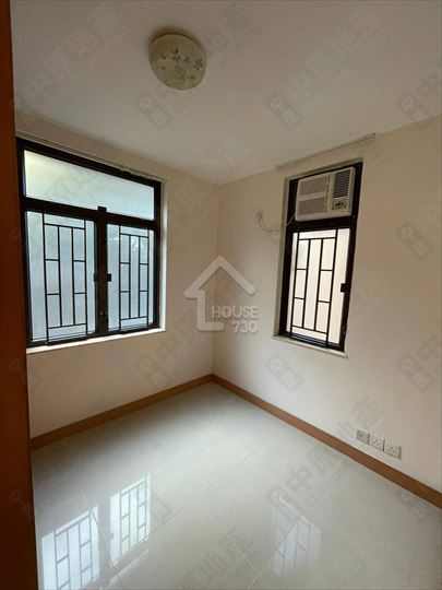 Pok Fu Lam CHI FU FA YUEN Lower Floor Bedroom 1 House730-6614885