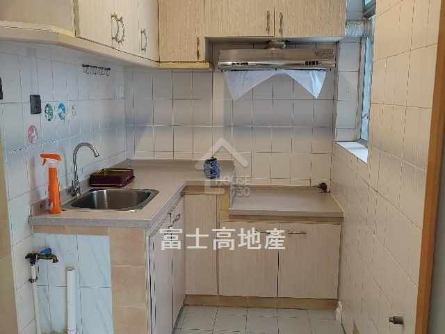 Tsuen Wan Hoi Bun RIVIERA GARDENS Middle Floor Kitchen House730-6128202