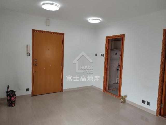 Tsuen Wan Hoi Bun RIVIERA GARDENS Middle Floor Living Room House730-6128202