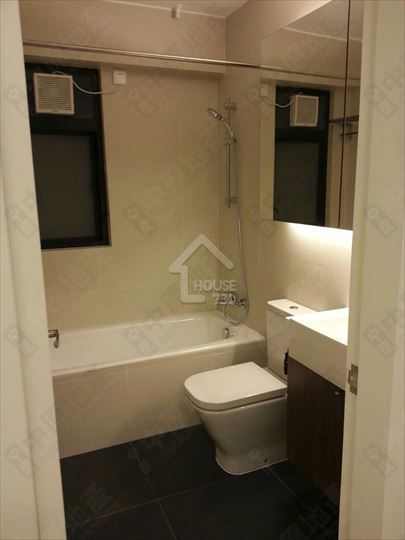 Pok Fu Lam BAGUIO VILLA Middle Floor Master Room’s Washroom House730-6621265