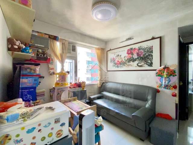 Kennedy Town PEARL COURT Middle Floor House730-6731957