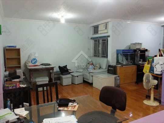 Tai Po Town Centre CHUNG NGA COURT Upper Floor Living Room House730-6758820