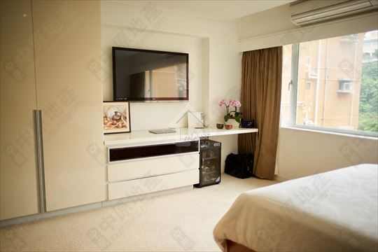 Pok Fu Lam BAGUIO VILLA Upper Floor Bedroom 1 House730-6864435