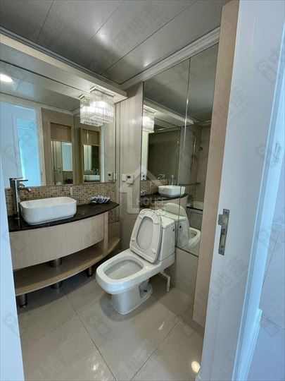 Tung Chung Town Centre CARIBBEAN COAST Middle Floor Washroom House730-6864208
