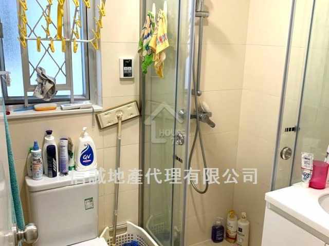 Fanling CHEONG SHING COURT Master Room’s Washroom House730-6863812