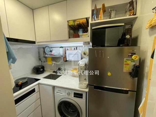 Single Building (Yuen Long District) 元朗 Middle Floor Kitchen House730-6863957