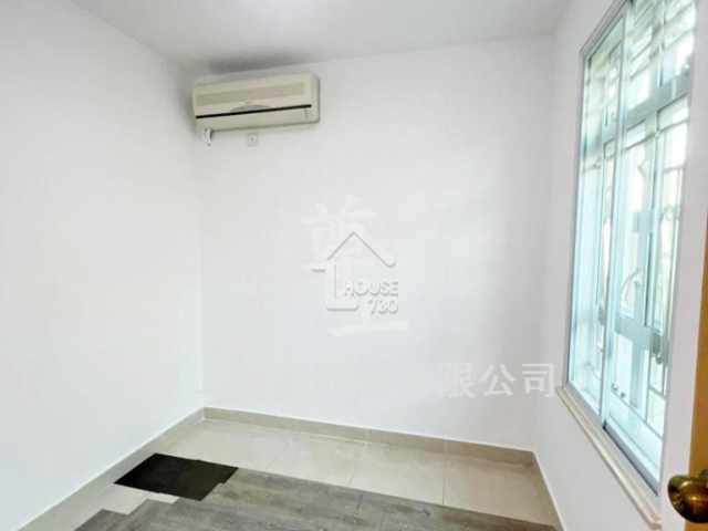 Village House(Yuen Long District) Village House (Yuen Long) Ground Floor House730-6864521