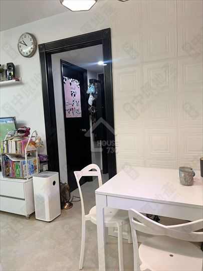 Tin Shui Wai KINGSWOOD VILLAS Middle Floor Living Room House730-6864046