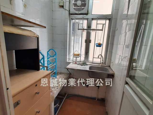 Single Building (Yuen Long District) 元朗洋樓 Lower Floor Kitchen House730-6863951