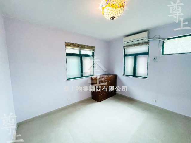 Village House(Yuen Long District) Village House (Yuen Long) Upper Floor House730-6864468