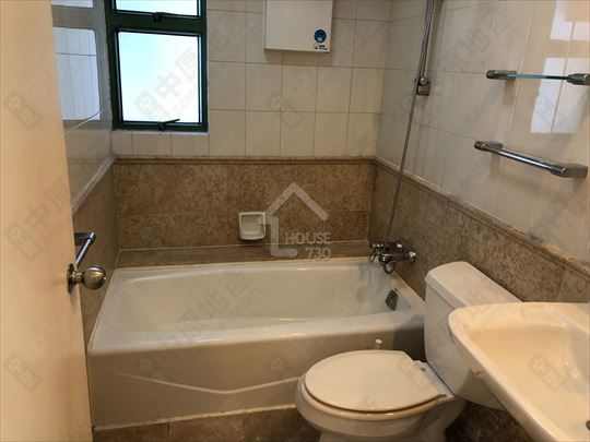 Mid-Levels West ROBINSON PLACE Upper Floor Master Room’s Washroom House730-6880692